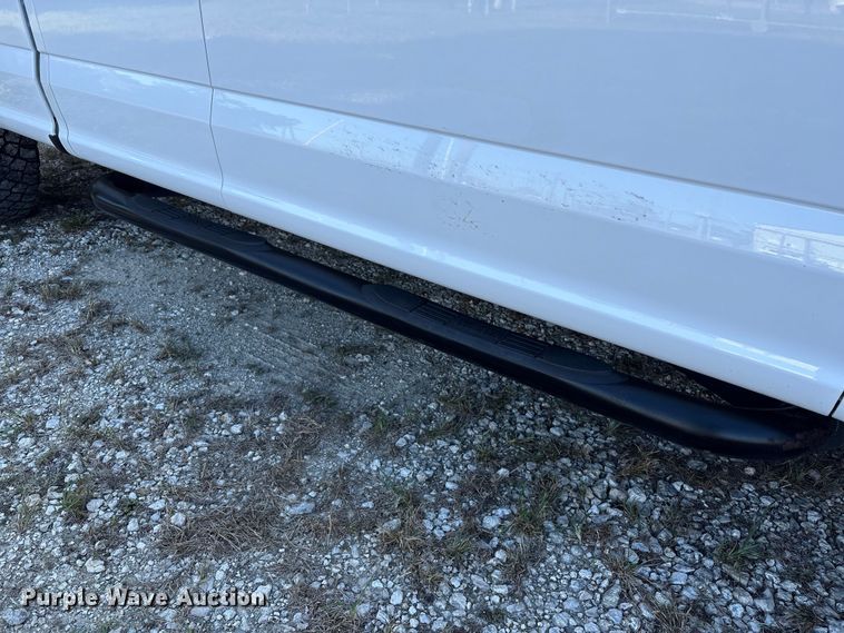 image for item EU7040 2015 Ford F150 XL SuperCab pickup truck