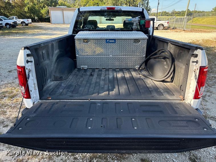 image for item EU7040 2015 Ford F150 XL SuperCab pickup truck