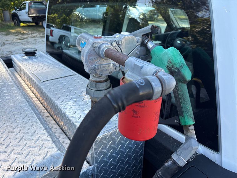 image for item EU7040 2015 Ford F150 XL SuperCab pickup truck