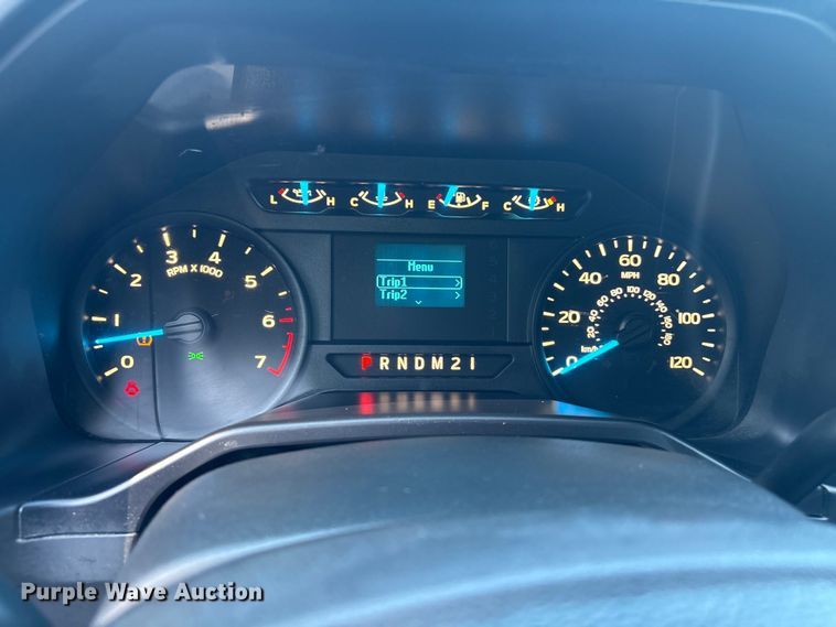 image for item EU7040 2015 Ford F150 XL SuperCab pickup truck