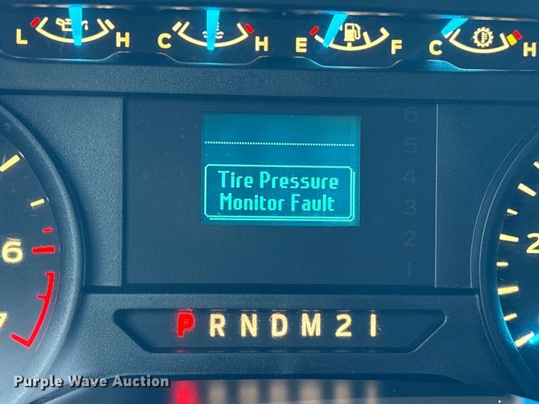 image for item EU7040 2015 Ford F150 XL SuperCab pickup truck