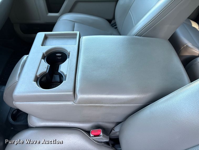 image for item EU7040 2015 Ford F150 XL SuperCab pickup truck