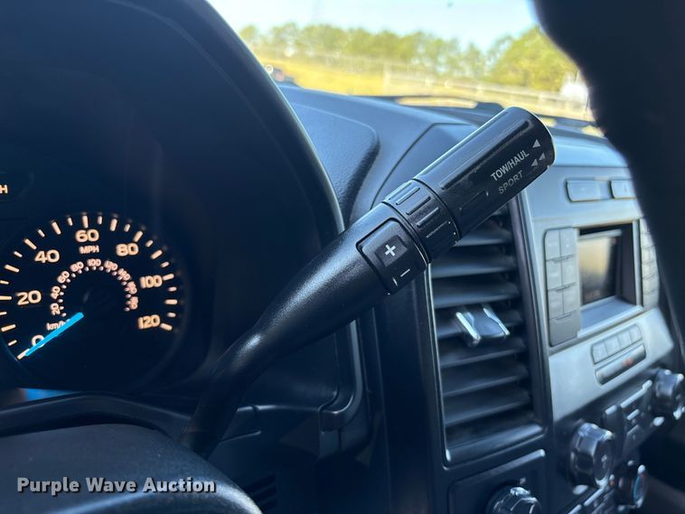 image for item EU7040 2015 Ford F150 XL SuperCab pickup truck