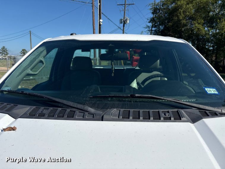 image for item EU7042 2019 Ford F150 XL pickup truck