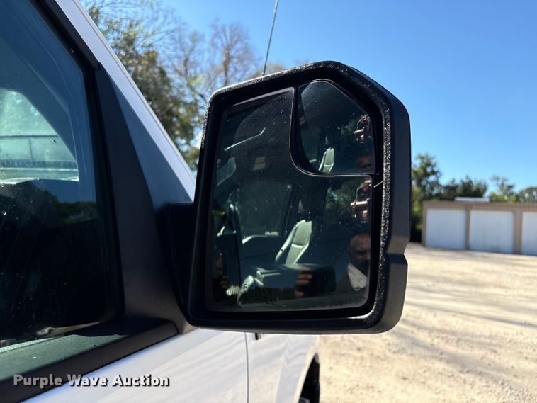 image for item EU7042 2019 Ford F150 XL pickup truck