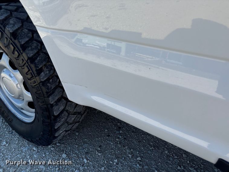 image for item EU7042 2019 Ford F150 XL pickup truck