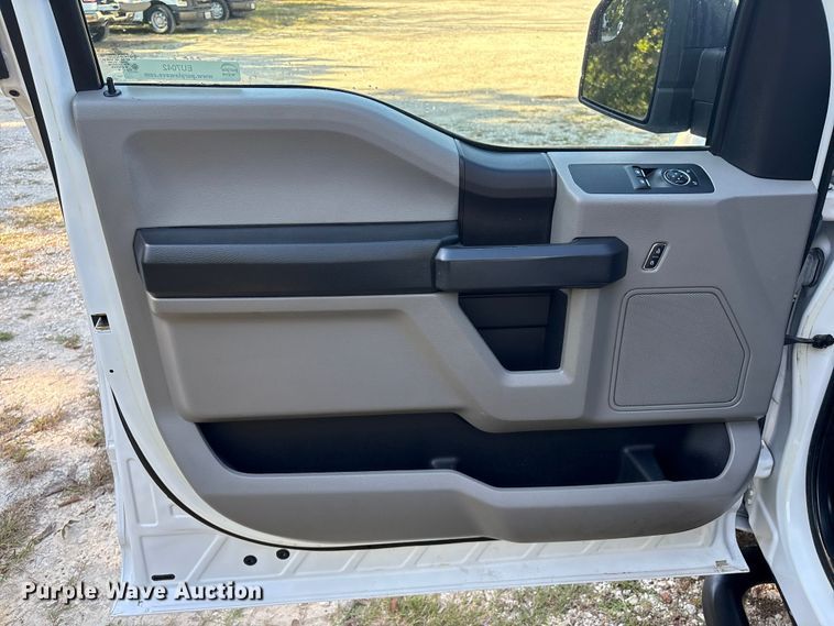 image for item EU7042 2019 Ford F150 XL pickup truck