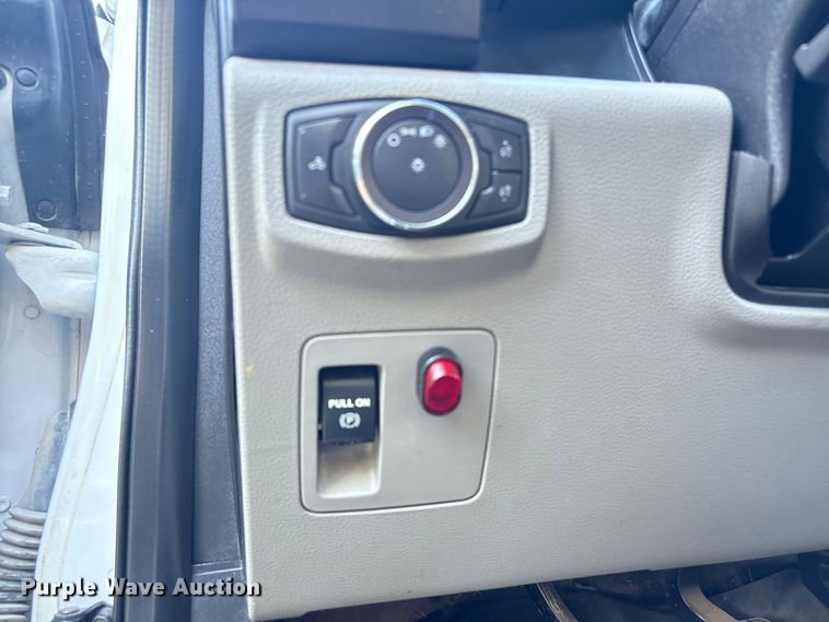 image for item EU7042 2019 Ford F150 XL pickup truck