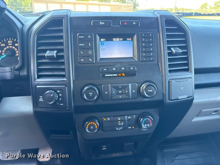 image for item EU7042 2019 Ford F150 XL pickup truck