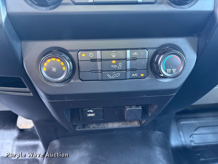 image for item EU7042 2019 Ford F150 XL pickup truck