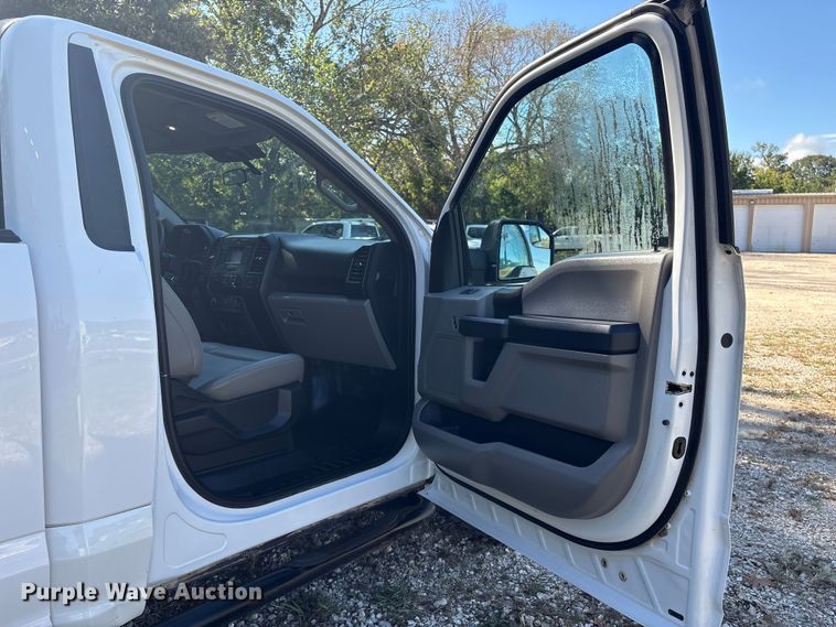 image for item EU7042 2019 Ford F150 XL pickup truck