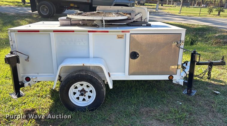 image for item EU7049 2011 Industrial Truck Bodies communications trailer