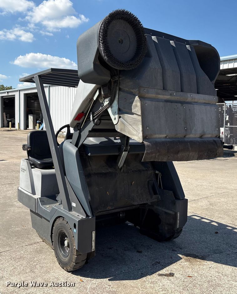 image for item EU7052 Advance SW8000 sweeper