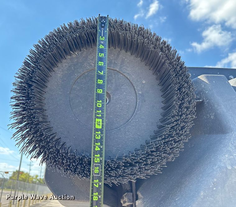 image for item EU7052 Advance SW8000 sweeper