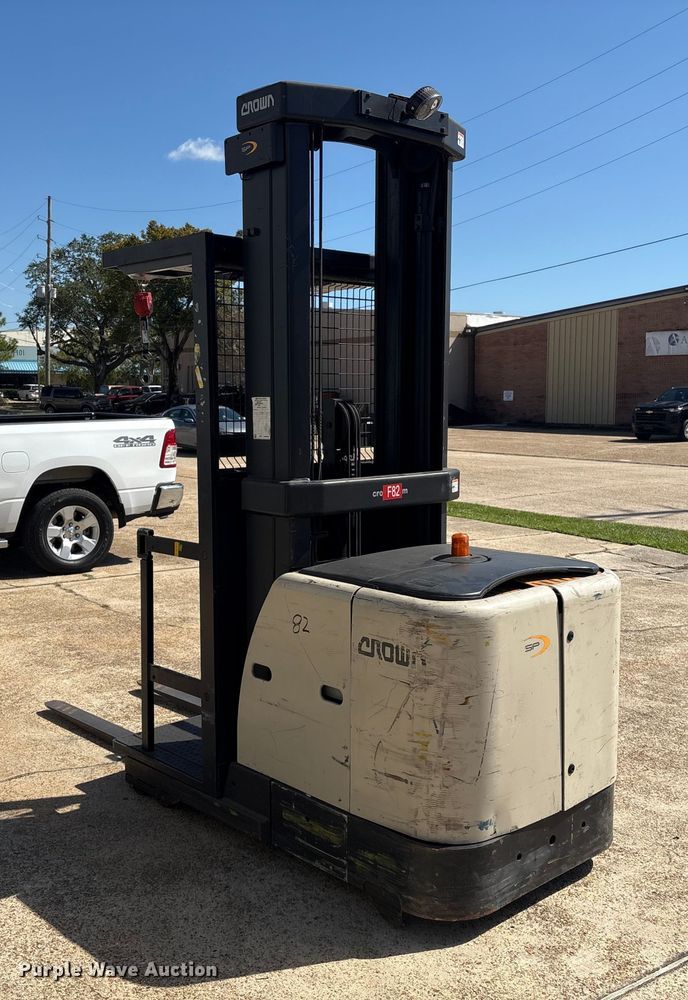 image for item EU7054 2016 Crown SP3520-30 order picker