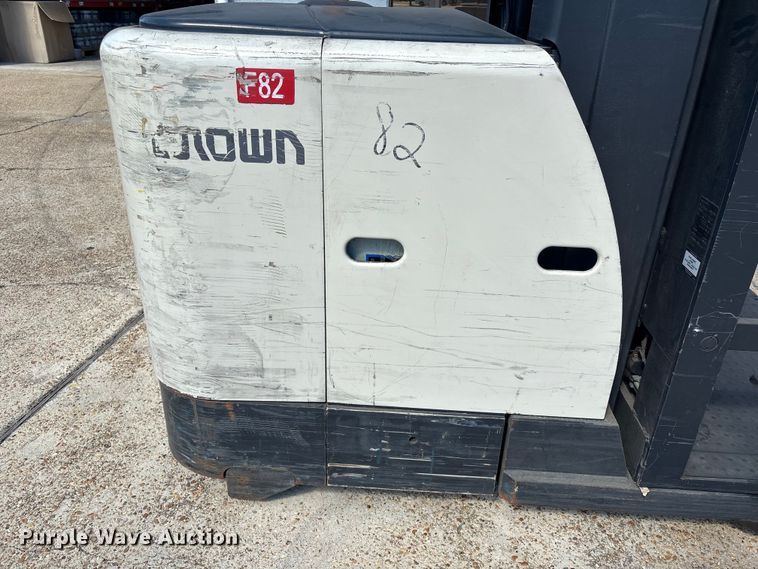 image for item EU7054 2016 Crown SP3520-30 order picker