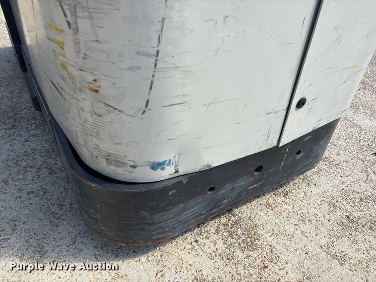 image for item EU7054 2016 Crown SP3520-30 order picker