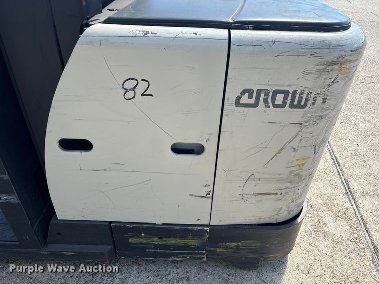 image for item EU7054 2016 Crown SP3520-30 order picker