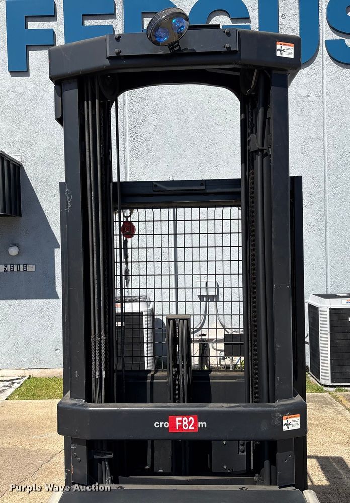 image for item EU7054 2016 Crown SP3520-30 order picker