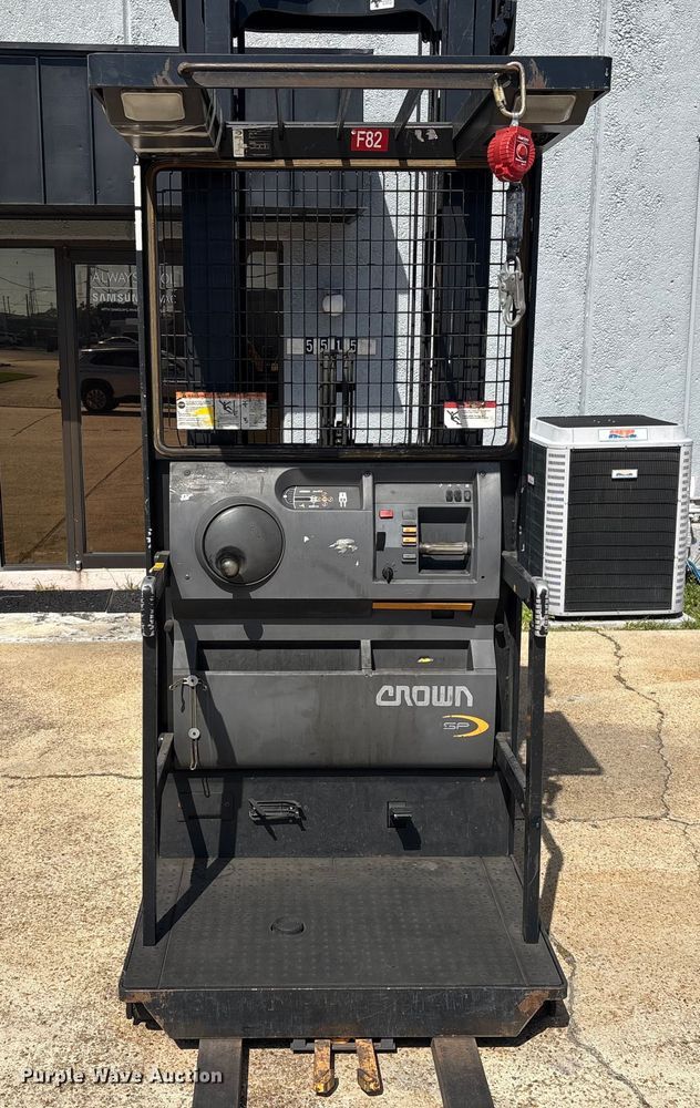 image for item EU7054 2016 Crown SP3520-30 order picker