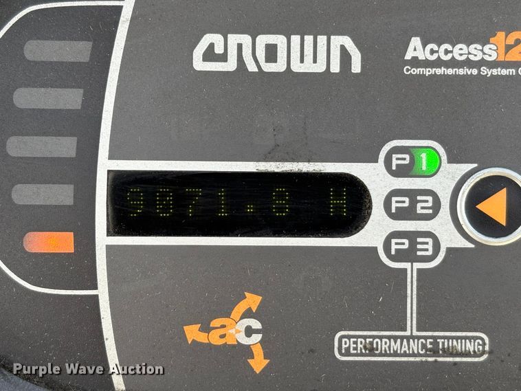 image for item EU7054 2016 Crown SP3520-30 order picker