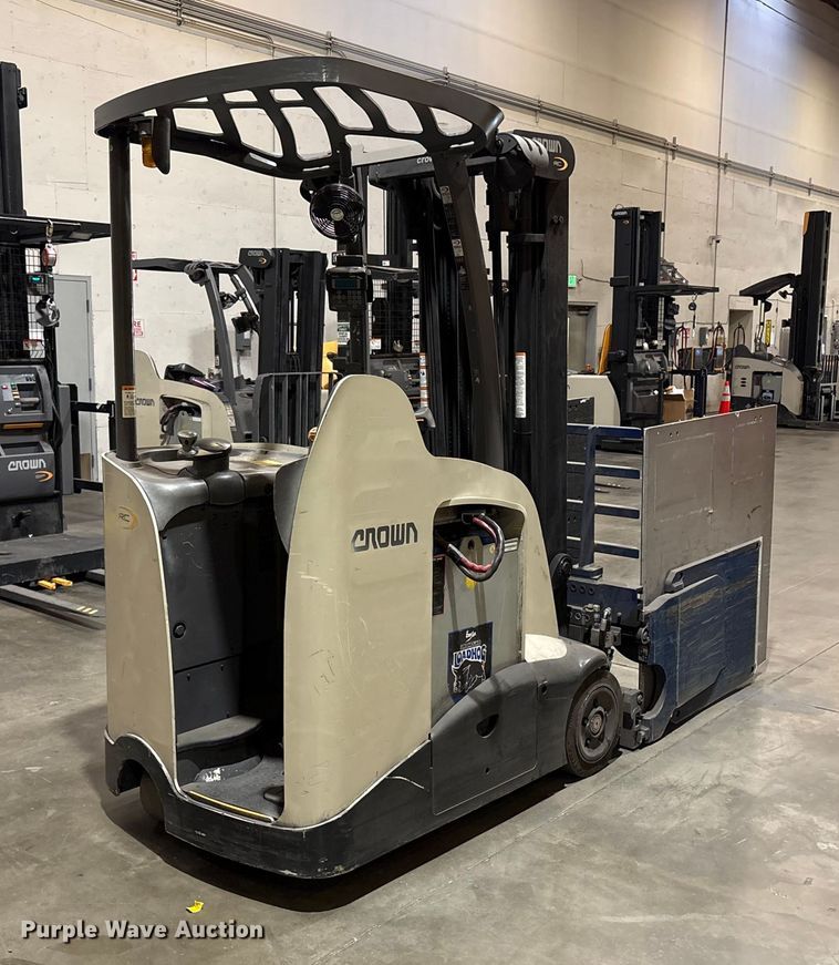 image for item EU8522 2016 Crown RC5545-40 forklift