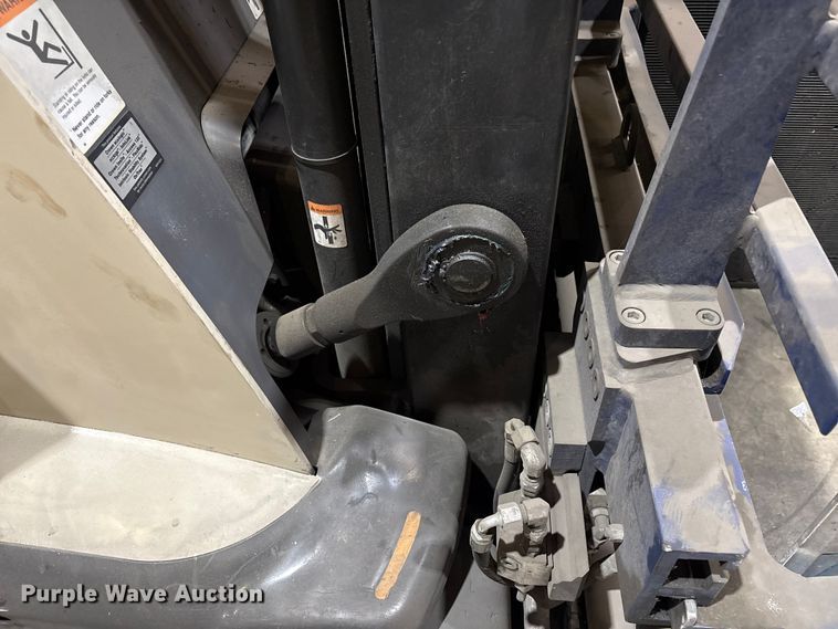 image for item EU8522 2016 Crown RC5545-40 forklift