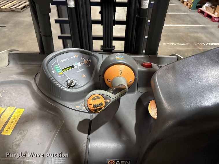 image for item EU8522 2016 Crown RC5545-40 forklift
