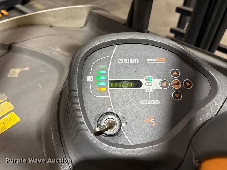 image for item EU8522 2016 Crown RC5545-40 forklift