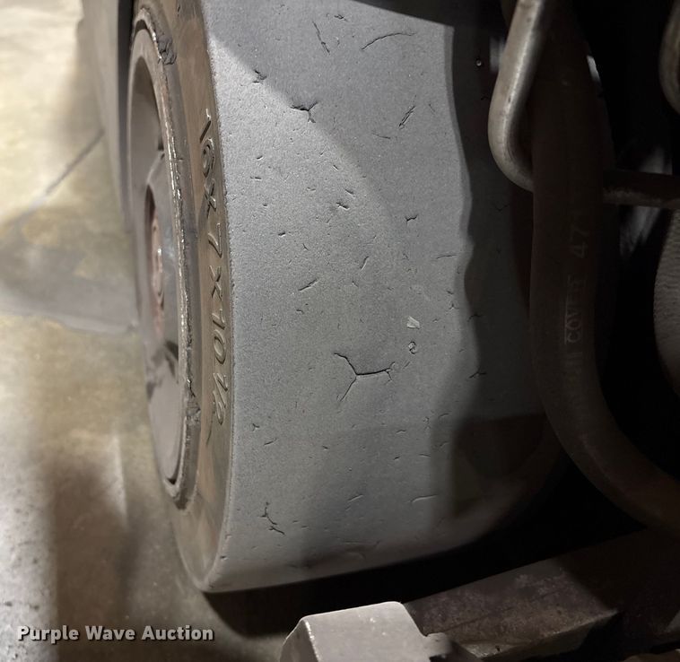 image for item EU8522 2016 Crown RC5545-40 forklift