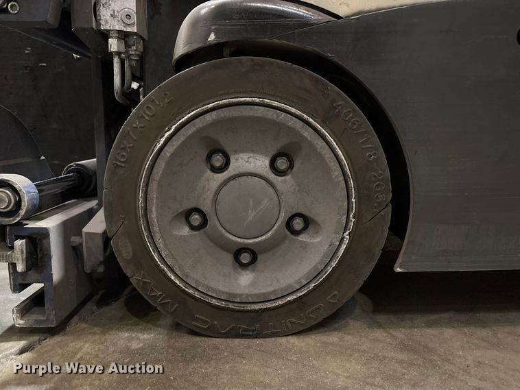 image for item EU8522 2016 Crown RC5545-40 forklift