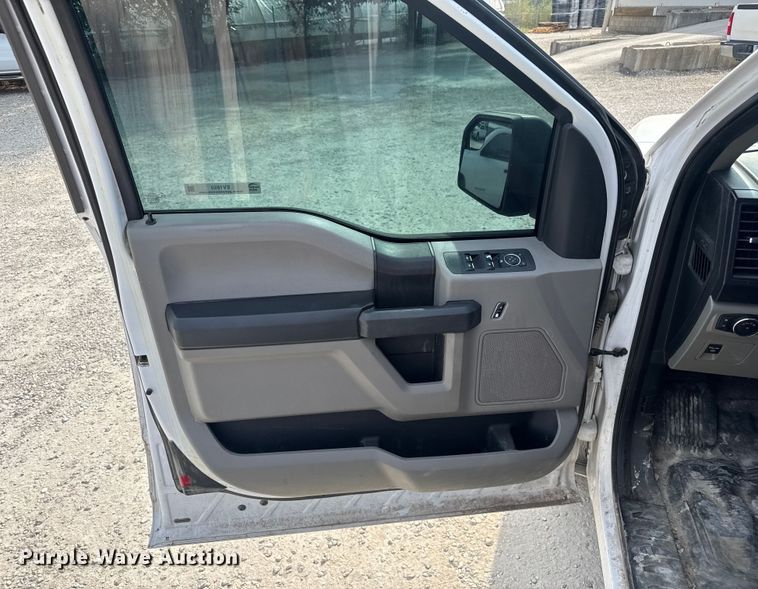 image for item EV1850 2017 Ford F150 SuperCab pickup truck