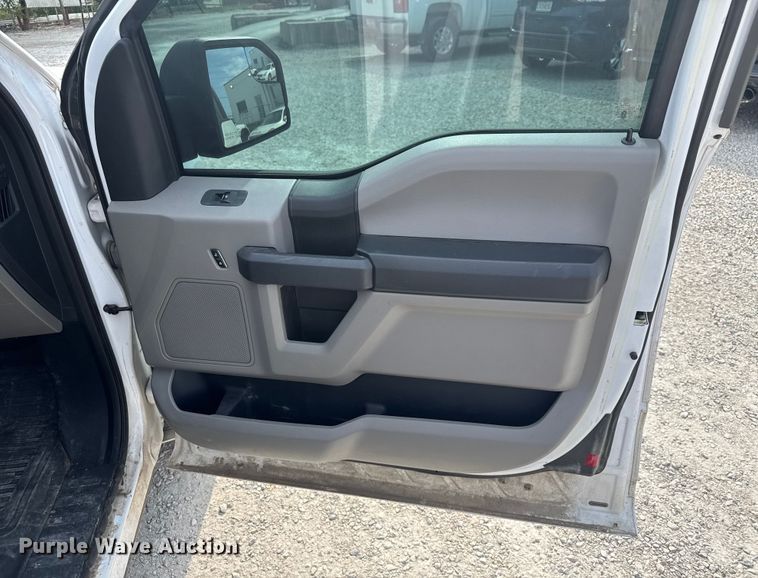 image for item EV1850 2017 Ford F150 SuperCab pickup truck