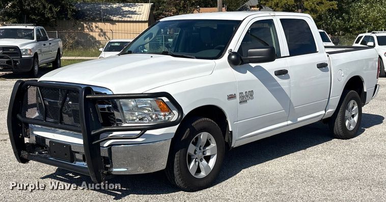 image for item EV2503 2019 RAM 1500 Crew Cab pickup truck