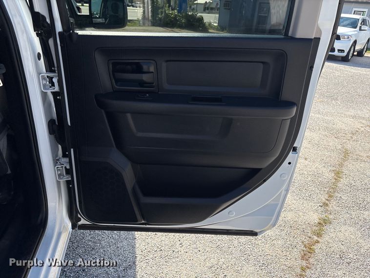 image for item EV2503 2019 RAM 1500 Crew Cab pickup truck