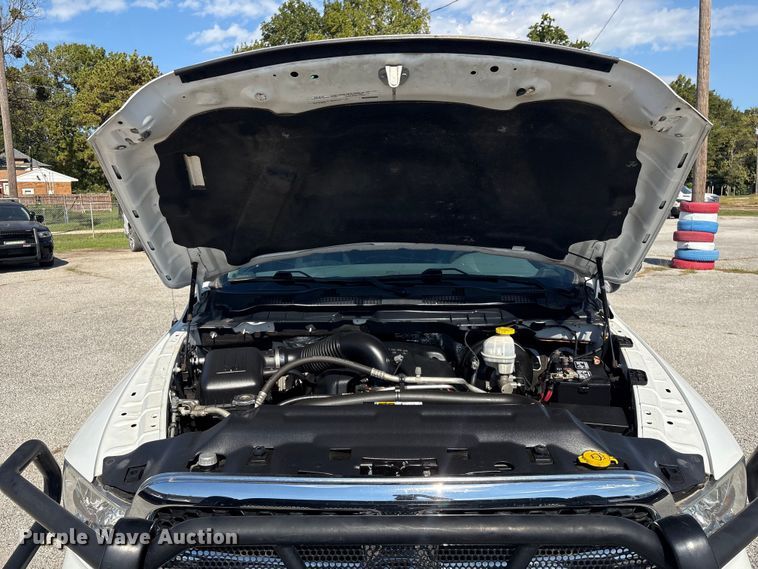 image for item EV2503 2019 RAM 1500 Crew Cab pickup truck