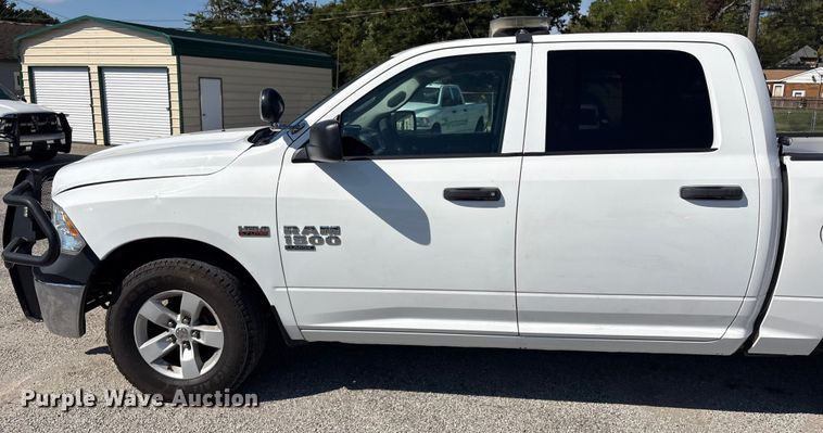 image for item EV2504 2019 RAM 1500 Crew Cab pickup truck