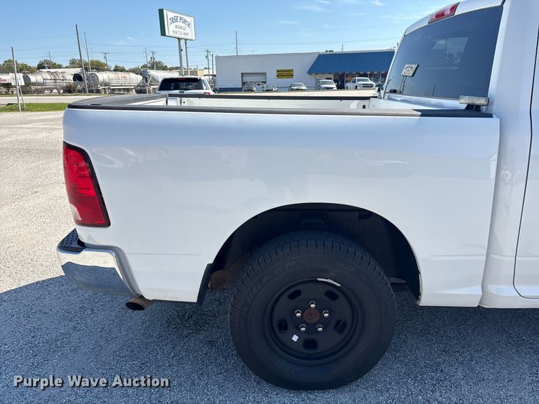 image for item EV2504 2019 RAM 1500 Crew Cab pickup truck