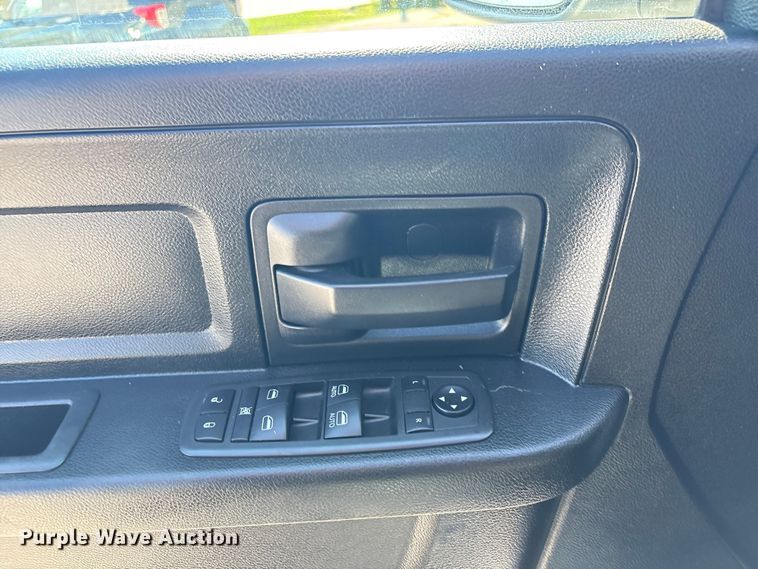 image for item EV2504 2019 RAM 1500 Crew Cab pickup truck