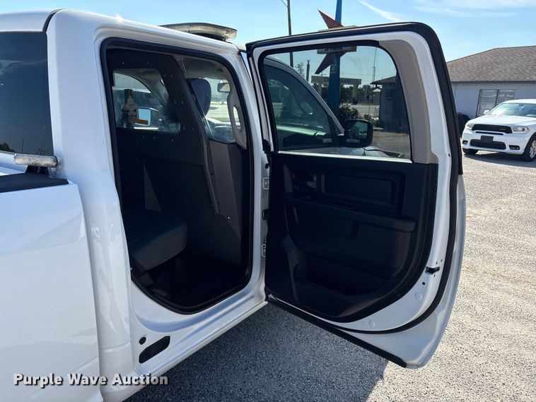 image for item EV2504 2019 RAM 1500 Crew Cab pickup truck