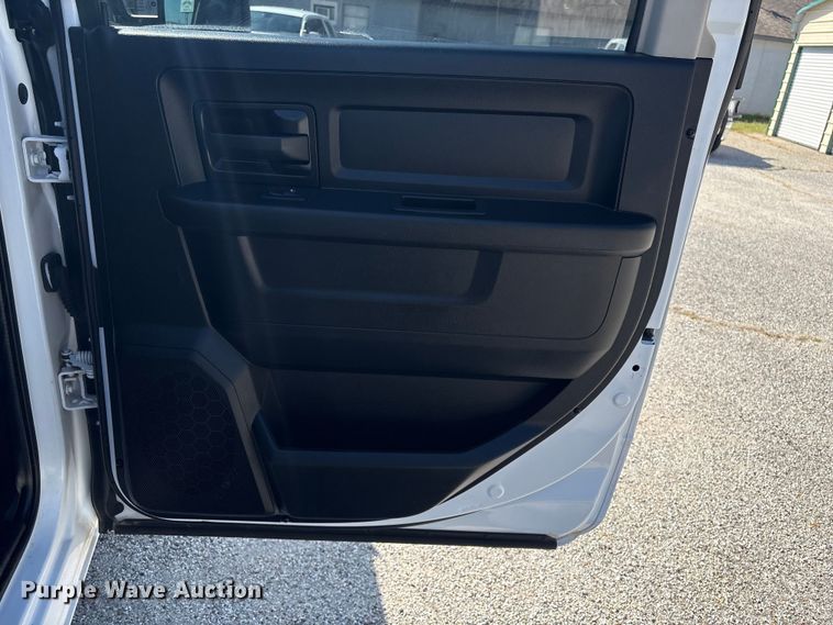 image for item EV2504 2019 RAM 1500 Crew Cab pickup truck