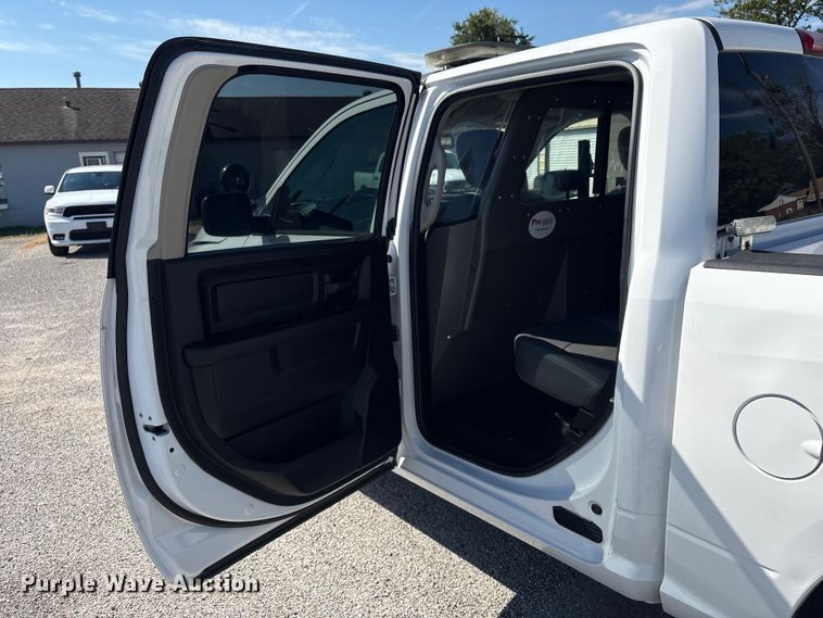 image for item EV2504 2019 RAM 1500 Crew Cab pickup truck