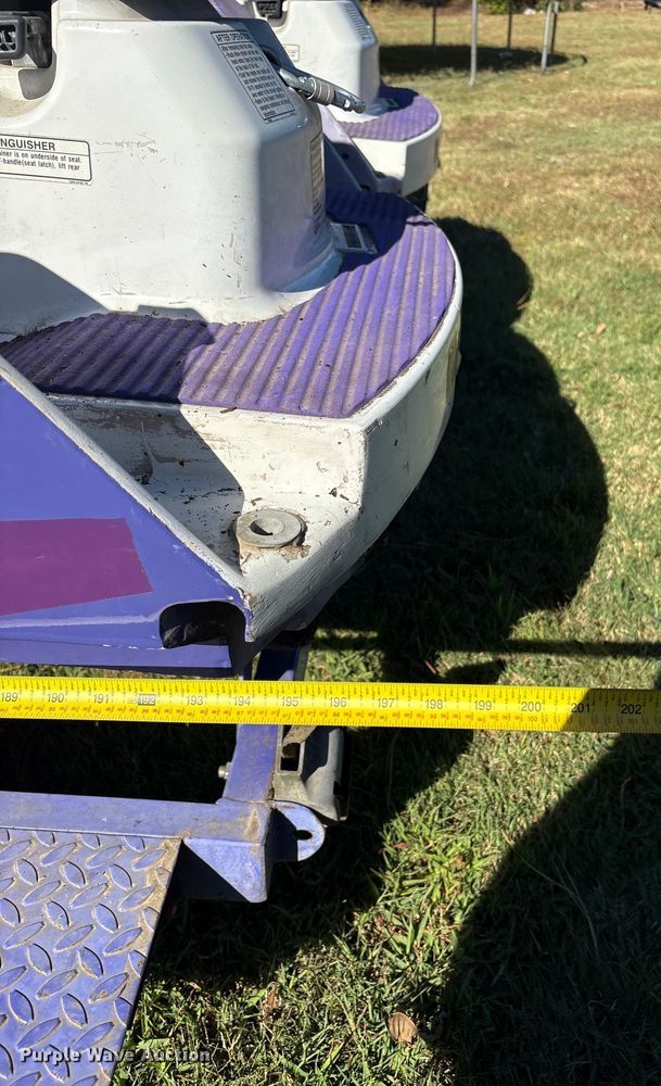 image for item EV2507 1994 Yamaha  Wave Runner III personal watercraft