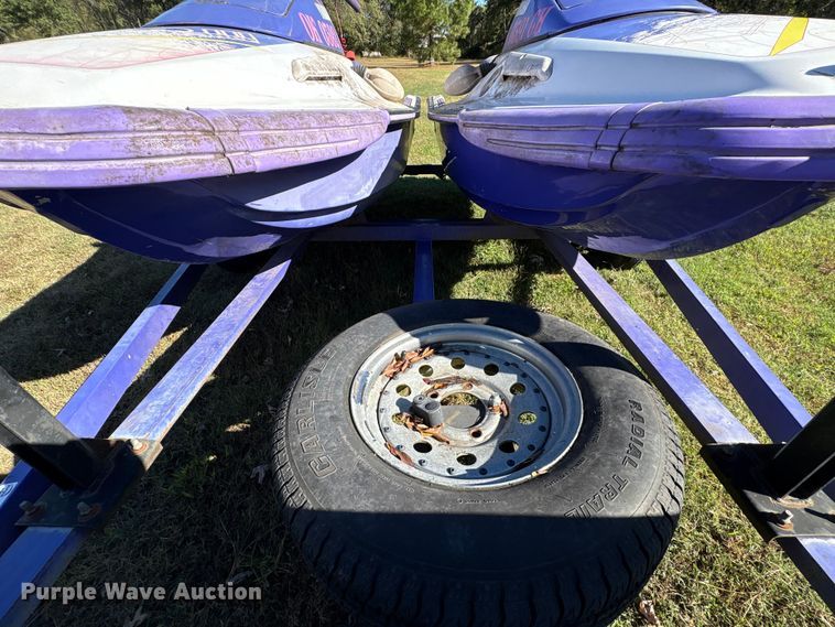 image for item EV2507 1994 Yamaha  Wave Runner III personal watercraft