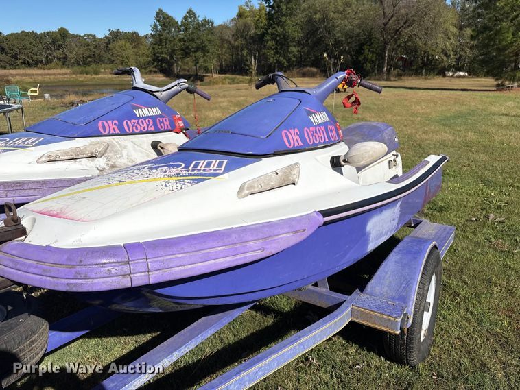 image for item EV2507 1994 Yamaha  Wave Runner III personal watercraft
