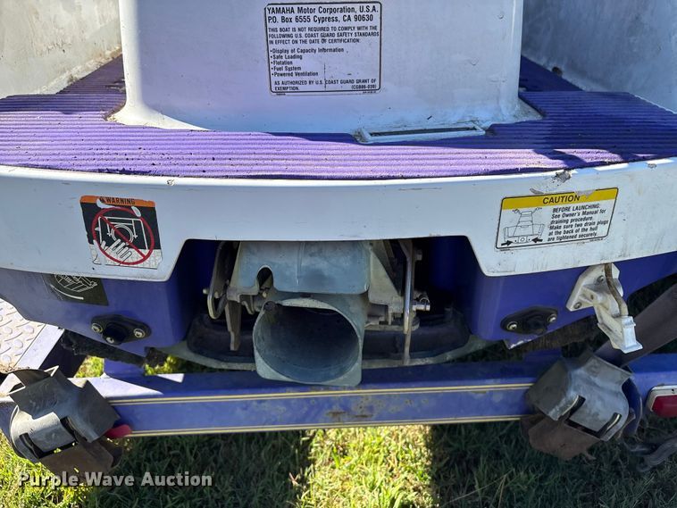 image for item EV2507 1994 Yamaha  Wave Runner III personal watercraft