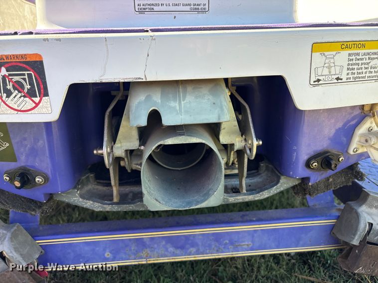 image for item EV2507 1994 Yamaha  Wave Runner III personal watercraft