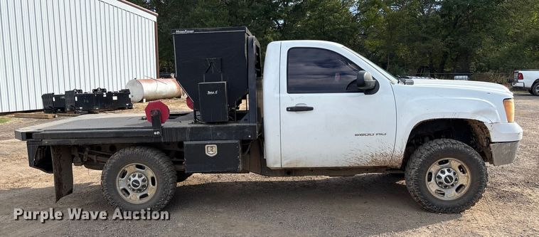 image for item EV3194 2013 GMC Sierra 2500HD bale bed pickup truck