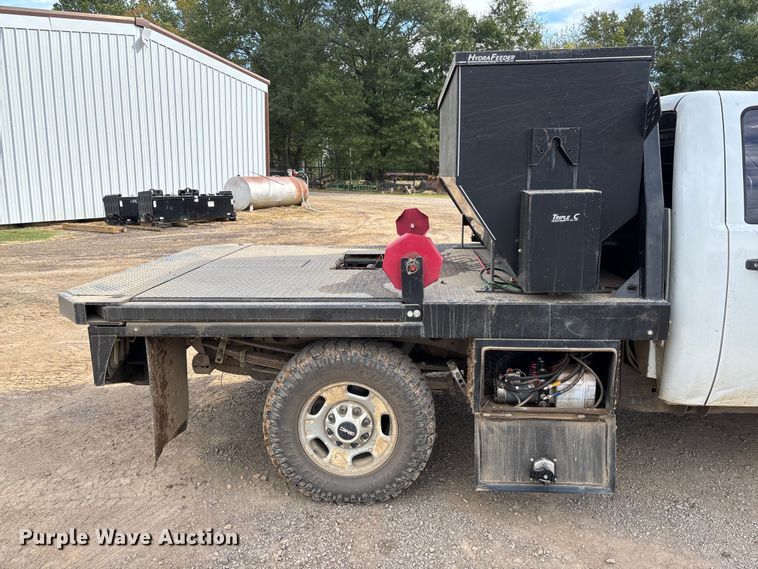 image for item EV3194 2013 GMC Sierra 2500HD bale bed pickup truck