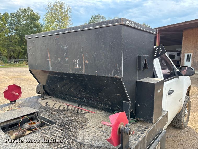 image for item EV3194 2013 GMC Sierra 2500HD bale bed pickup truck